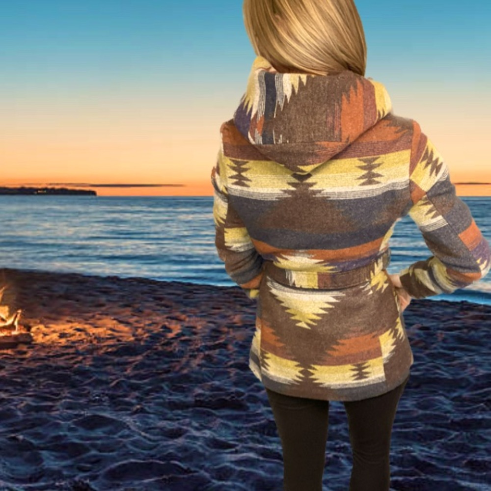 Hooded Aztec coat with pockets
